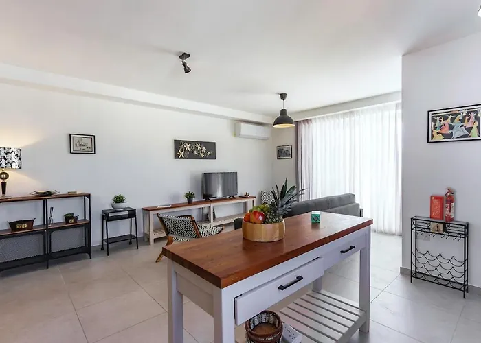 2br, Sunny Terrace And Location Close To 아파트 Is-Swieqi