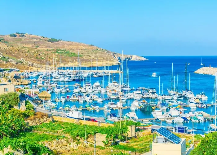 2br, Sunny Terrace And Location Close To Is-Swieqi