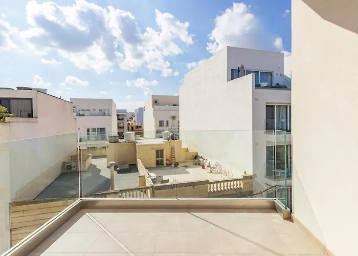 2br, Sunny Terrace And Location Close To * Is-Swieqi