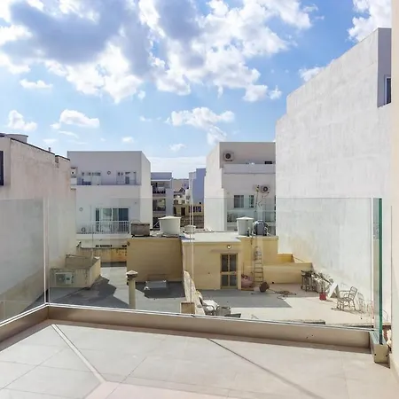 2br, Sunny Terrace And Location Close To Lejlighed Is-Swieqi